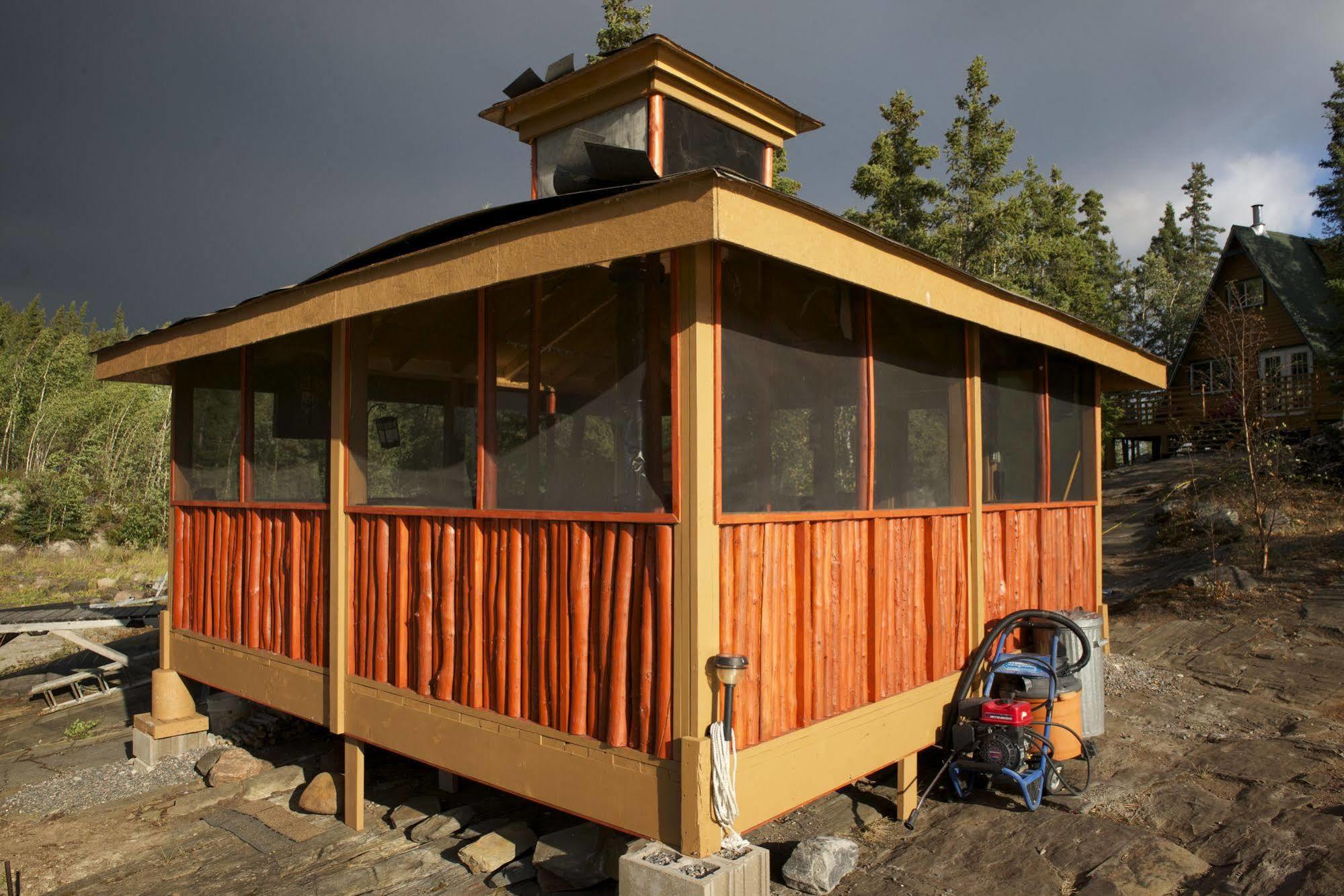 Yellow Dog Lodge, Inc. Yellowknife Esterno foto