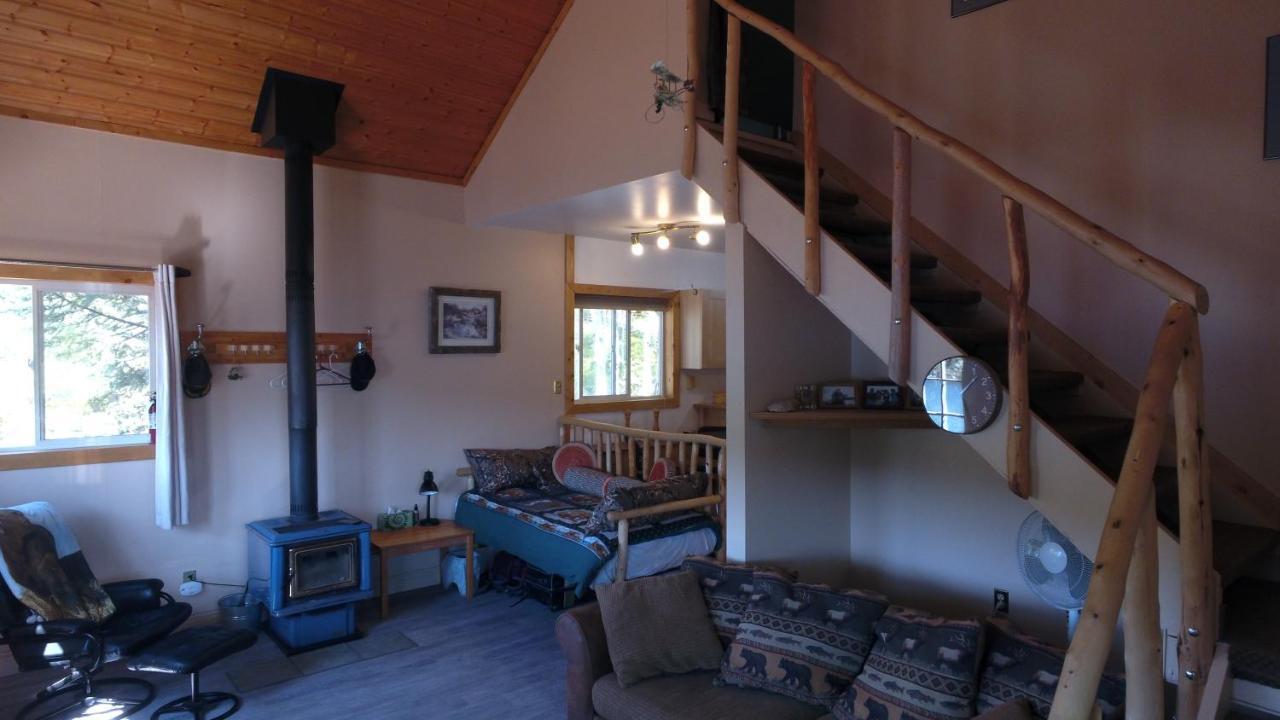 Yellow Dog Lodge, Inc. Yellowknife Esterno foto